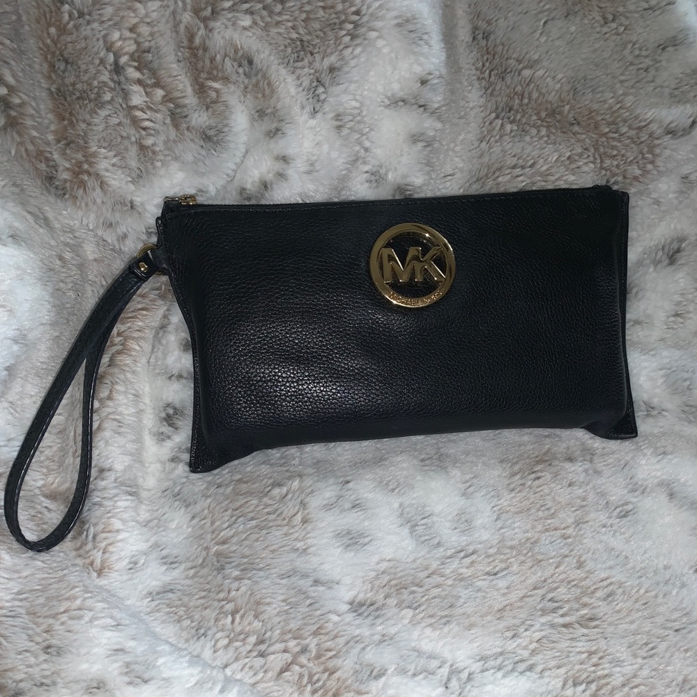 Michael Kors Fulton Clutch, Wristlet Pebbled, Leather Zipper, Gold Logo, Black - Picture 3 of 6